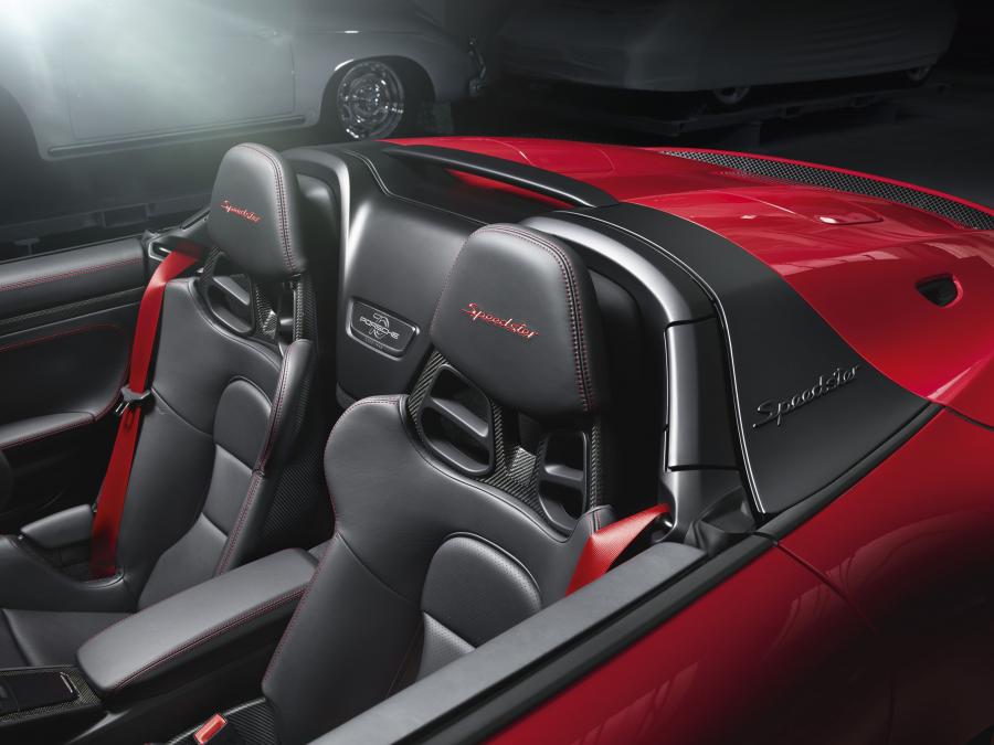 Интерьер Porsche 911 Speedster (991) 2019 года  (WW) (фото 2 из 54)